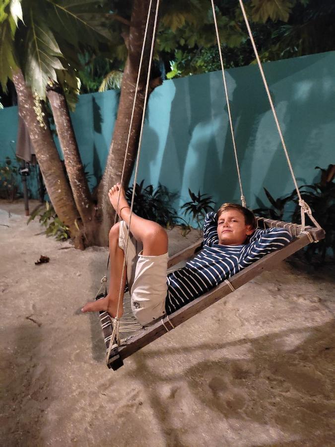 Surfretreat Hotell Bodufolhudhoo Exteriör bild