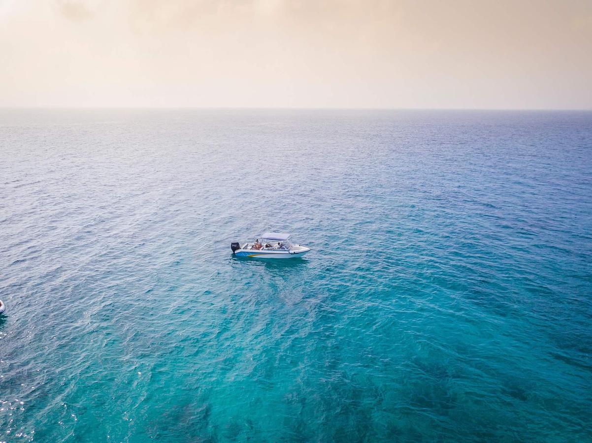 Surfretreat Hotell Bodufolhudhoo Exteriör bild