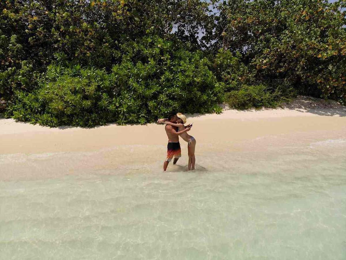 Surfretreat Hotell Bodufolhudhoo Exteriör bild